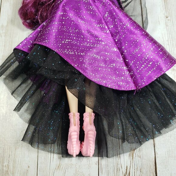 Monster High Ever After Raven Queen Thronecoming Doll Mattel No Hands - Picture 8 of 8